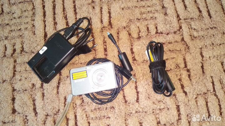 Компактный фотоаппарат