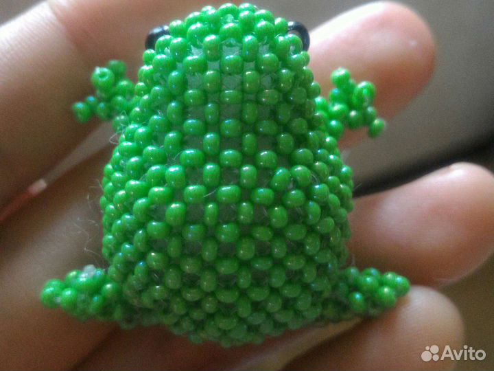 Лягушка из бисера (своими руками)