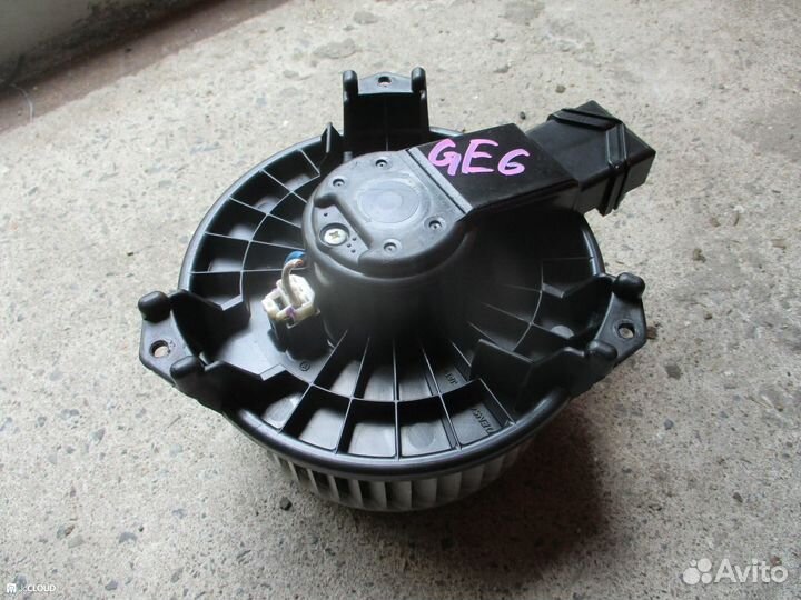Мотор печки на honda FIT GE6