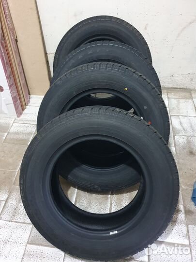 Maxxis Vansmart MCV3+ 215/65 R16C