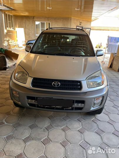 Toyota RAV4 2.0 AT, 2001, 290 000 км