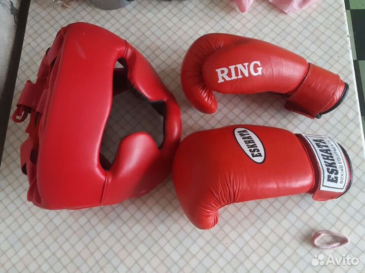 Боксерские перчатки