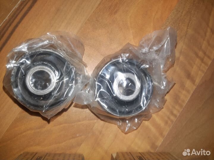 Сайлендюлок рычага Land Rover Freelander