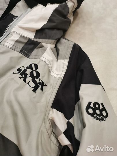 Сноубордическая куртка 686