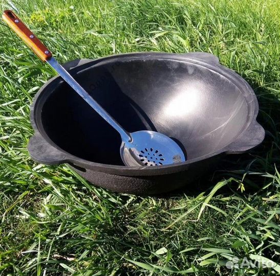 Казан чугунный узбекский с крышкой для плова