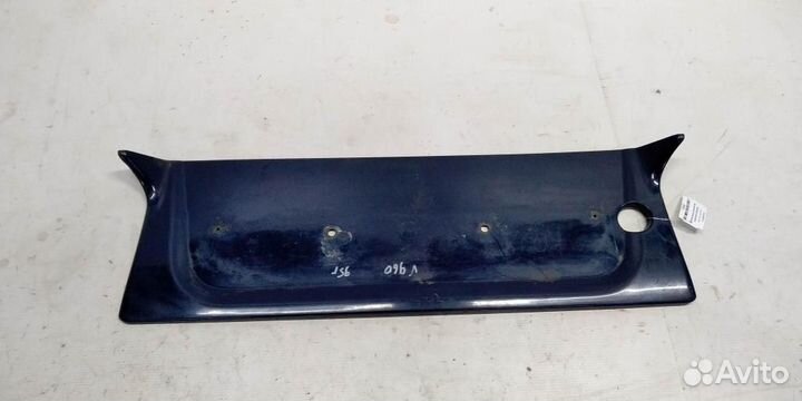 Бленда крышки багажника (накладка) Volvo 960 90-9
