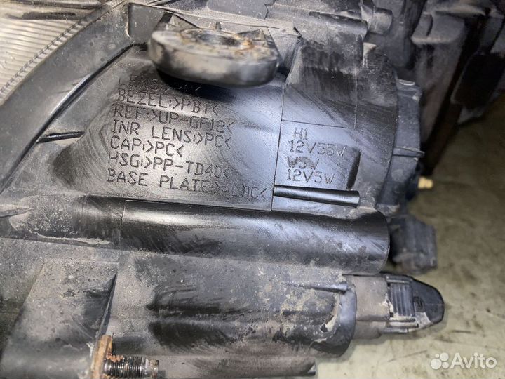 Фара правая 921021H000 Kia Ceed ED