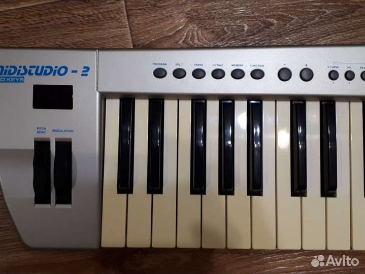 Миди клавиатура Miditech Midistudio 2