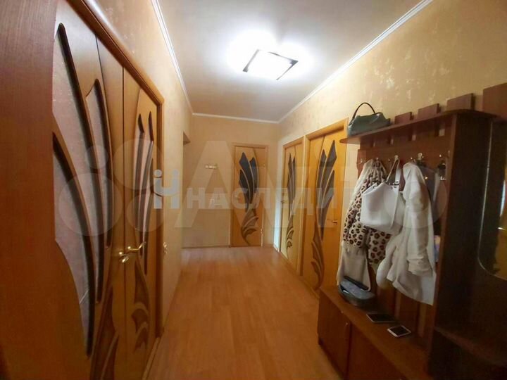 3-к. квартира, 81 м², 1/5 эт.