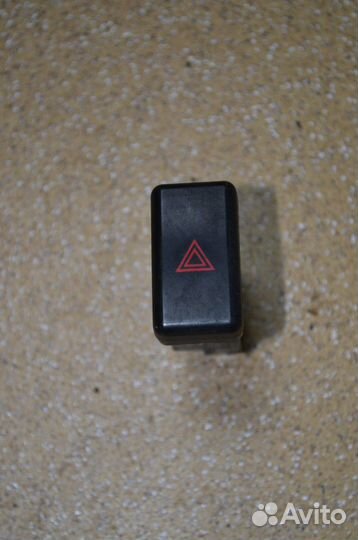 Кнопка аварийной сигнализации Мазда 3 BK
