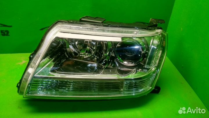 Фара Suzuki Grand Vitara Escudo 05-15