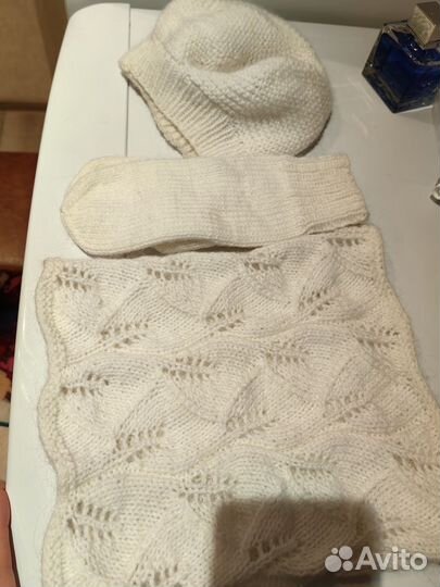 Вязаный женский комплект, шапка,снуд и варежки