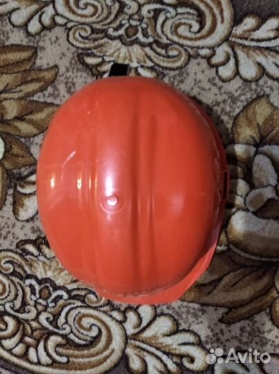 Каска защитная