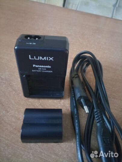 Аккумулятор + зарядка на фотоаппарат Lumix