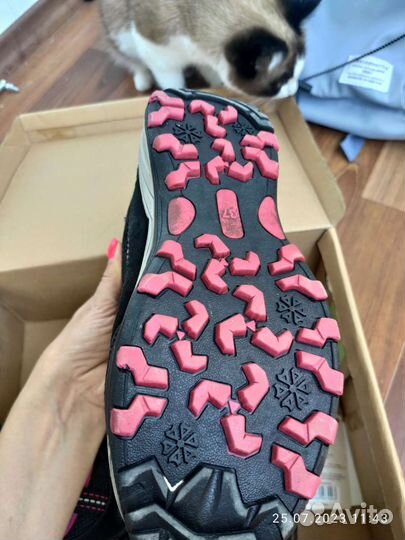 Трекинговые ботинки женские 37