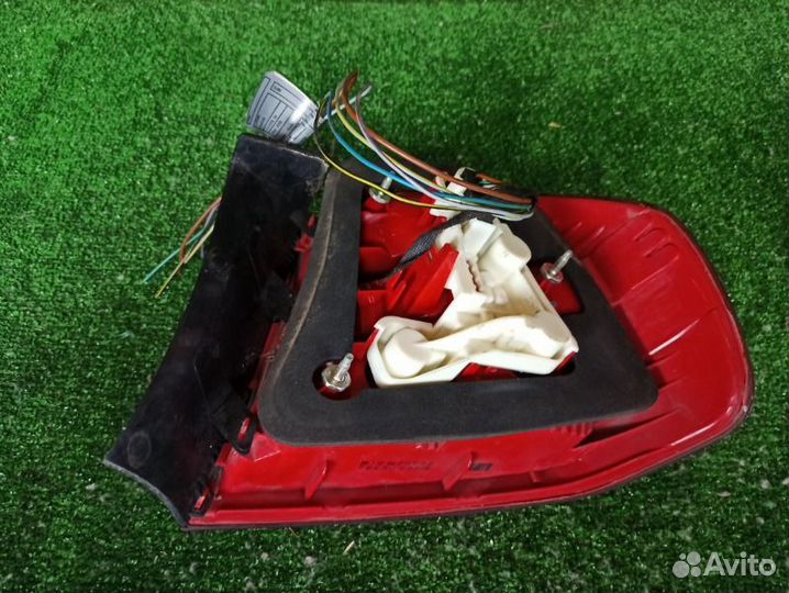 Задний фонарь левый Bmw E90