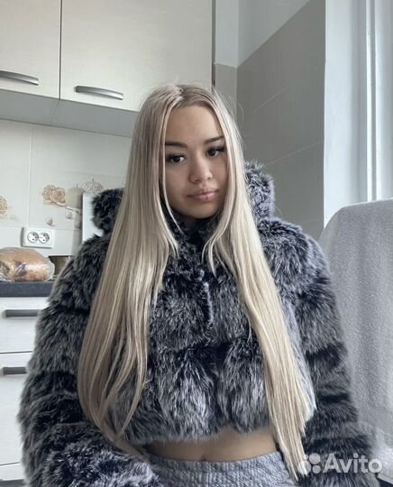 Шубка с капюшоном