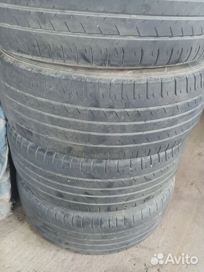 Dunlop SP 055 215/55 R17 94V