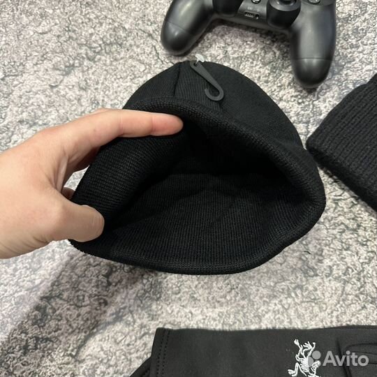 Шапка Arcteryx зимняя