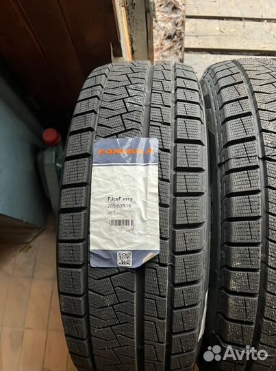 Pirelli Formula Ice FR 205/60 R16