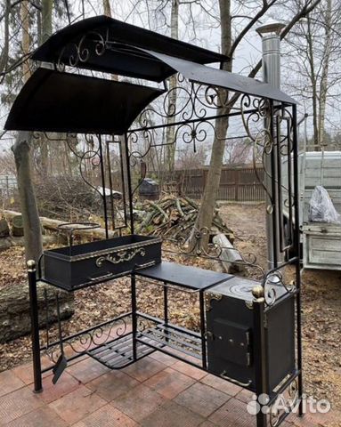 Мангал с крышей