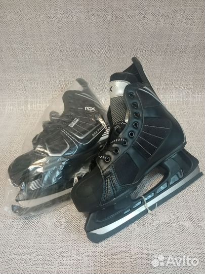 Коньки хоккейные