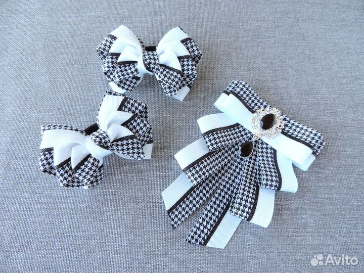 Школьный комплект - галстук-брошь + пара бантов