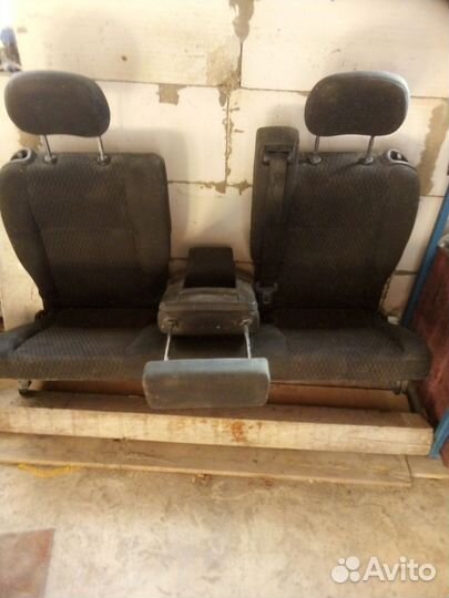 Сиденье для Опель Зафира заднее