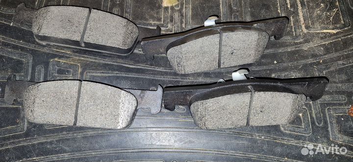 Тормозные колодки передние renault logan 2