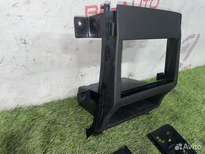 Рамка магнитолы 2Din с бардачком Cadillac Escalade