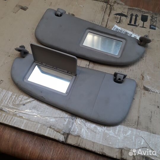 Козырек правый солнцезащитный Пежо 206