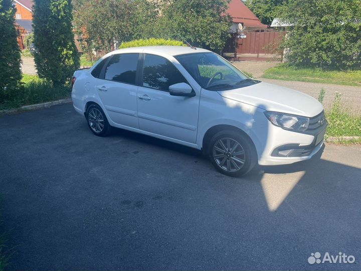 LADA Granta 1.6 МТ, 2021, 109 000 км