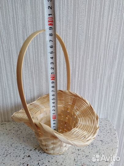 Корзинка плетёная