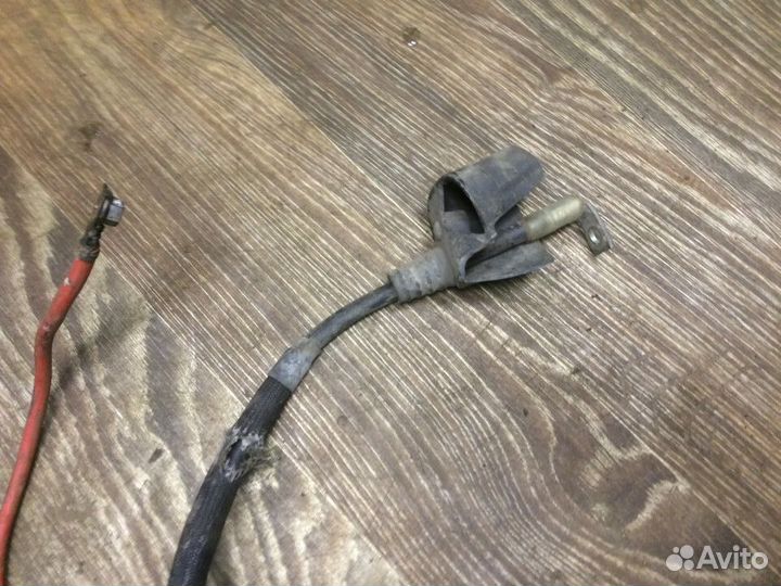 Плюсовая клемма акб Vag Octavia, Jetta, Golf и др