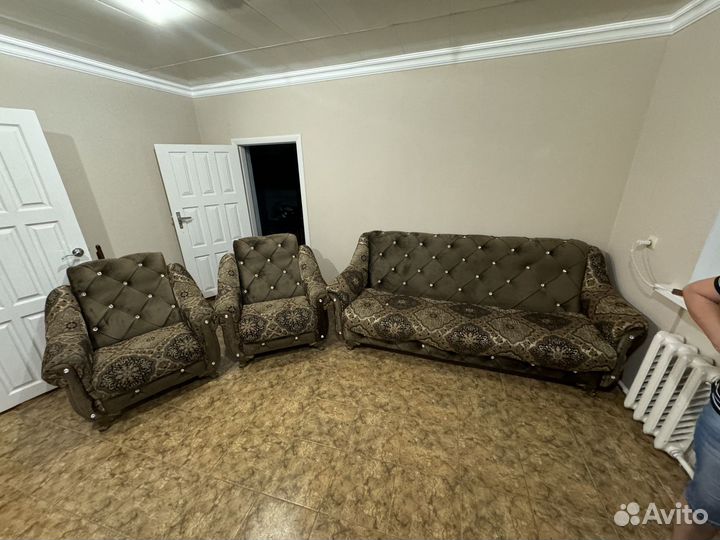 Комплект диван и 2 кресла