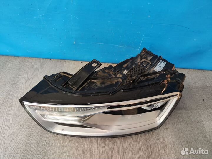 Фара левая Audi Q3 1 8U 2011