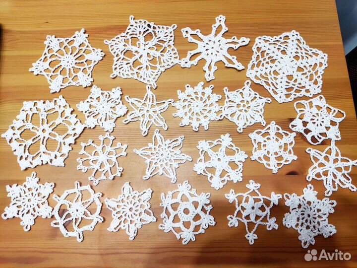 Ангелы и снежинки вязаные