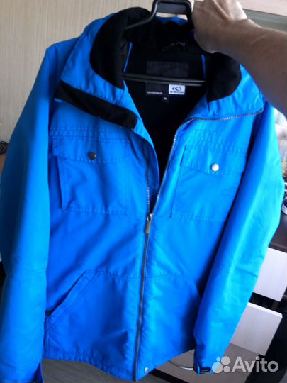 Мужская куртка, цвет ярко