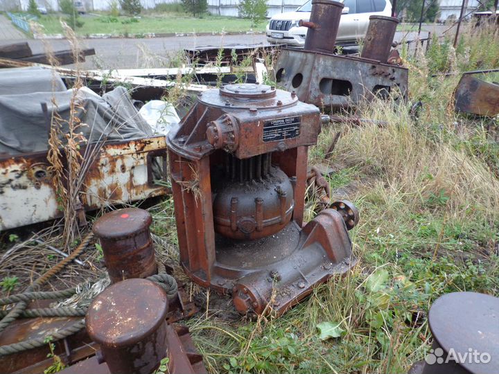 Рулевая машина на теплоход