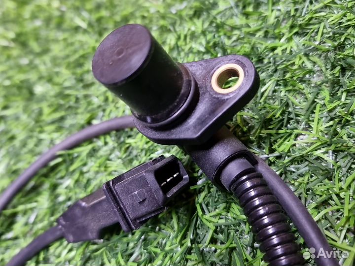 Датчик положения коленвала Opel Astra F