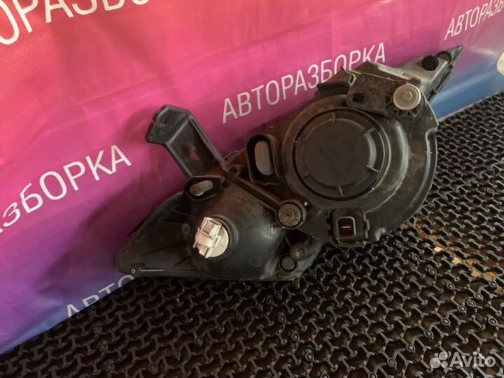 Фара SsangYong Actyon