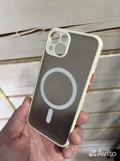 Чехол на iPhone 13