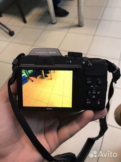 Компактный фотоаппарат