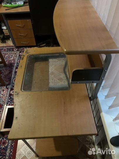 Компьютерный стол