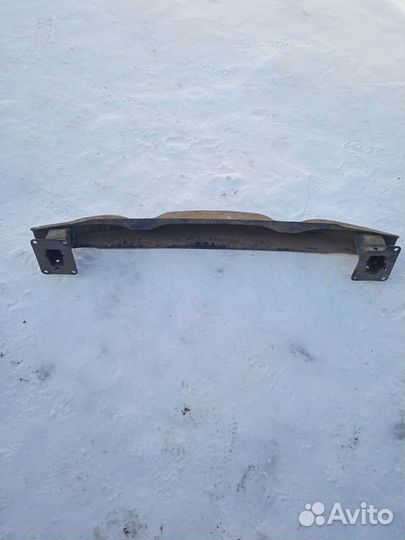 Усилитель заднего бампера