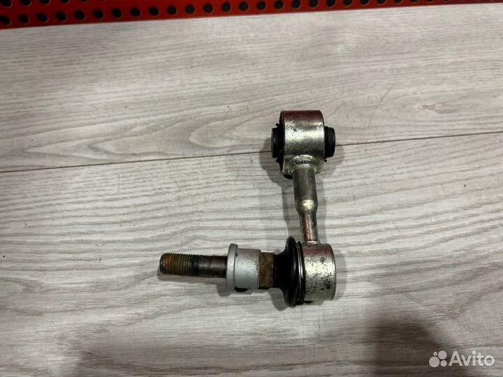 Стойка стабилизатора задняя Lexus Es axzh10 2020