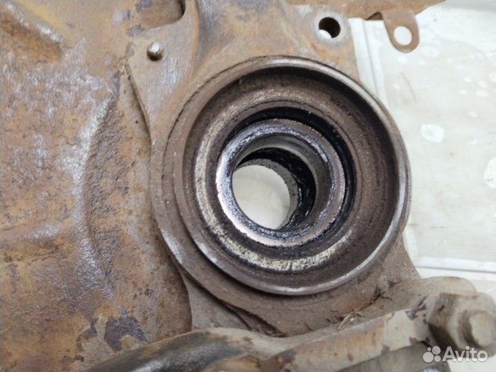 Кулак поворотный передний правый Лада Нива 21214