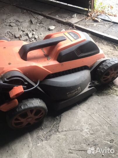 Газонокосилка электрическая
