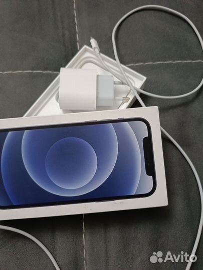iPhone 12, 64 ГБ