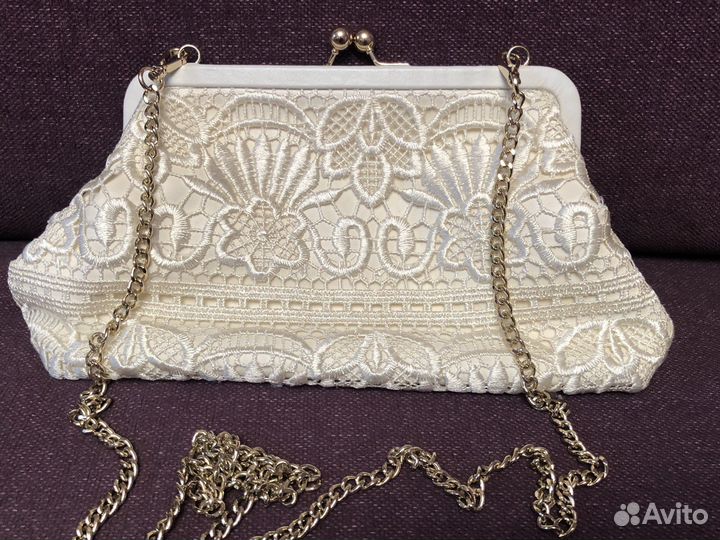 Сумка белая кружево кожа